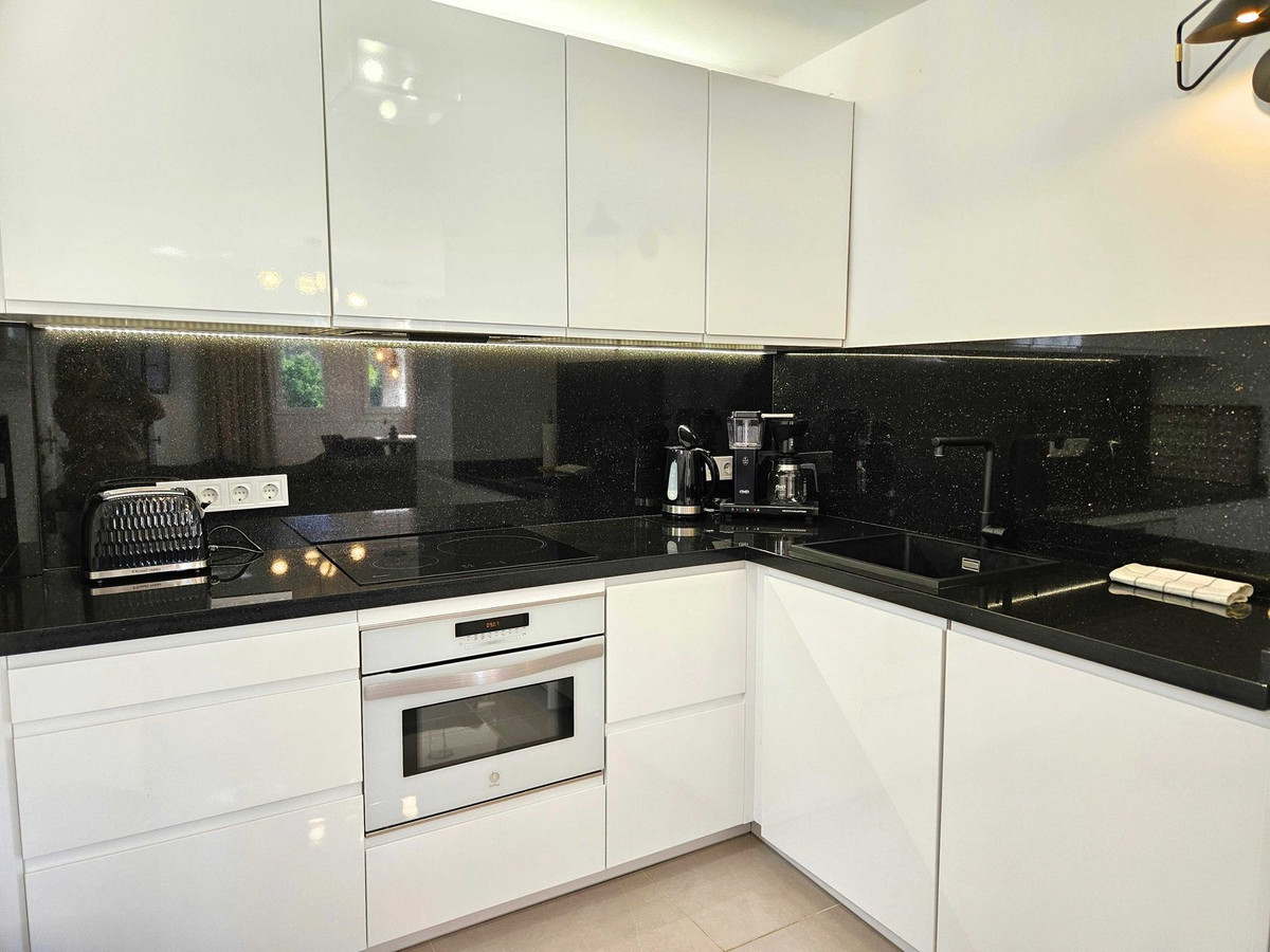 1 Bed Apartment for sale in Benalmadena Costa Costa Del Sol, Málaga, Spain