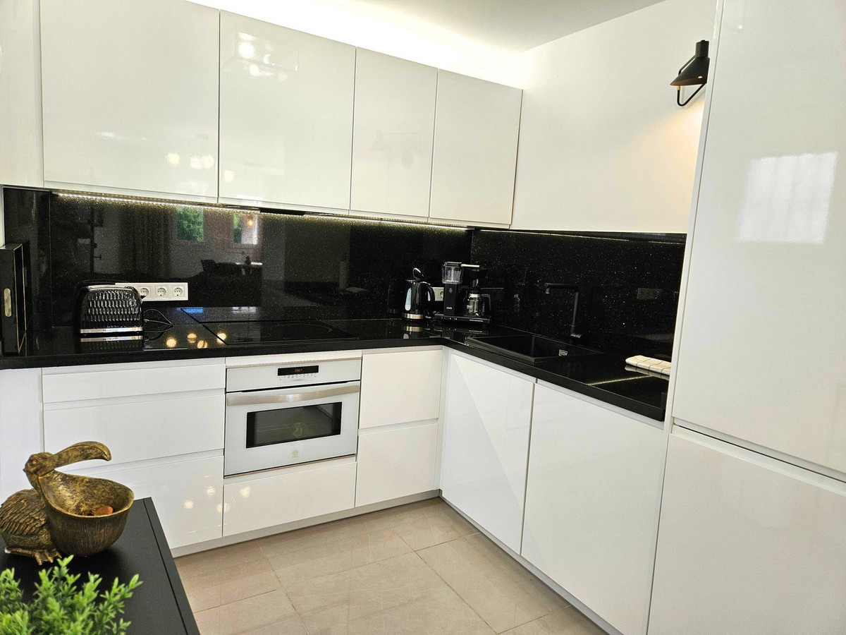 1 Bed Apartment for sale in Benalmadena Costa Costa Del Sol, Málaga, Spain