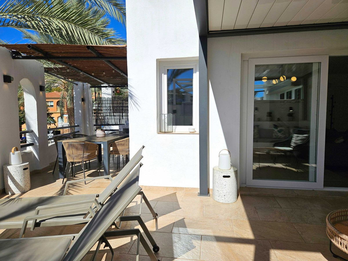 1 Bed Apartment for sale in Benalmadena Costa Costa Del Sol, Málaga, Spain