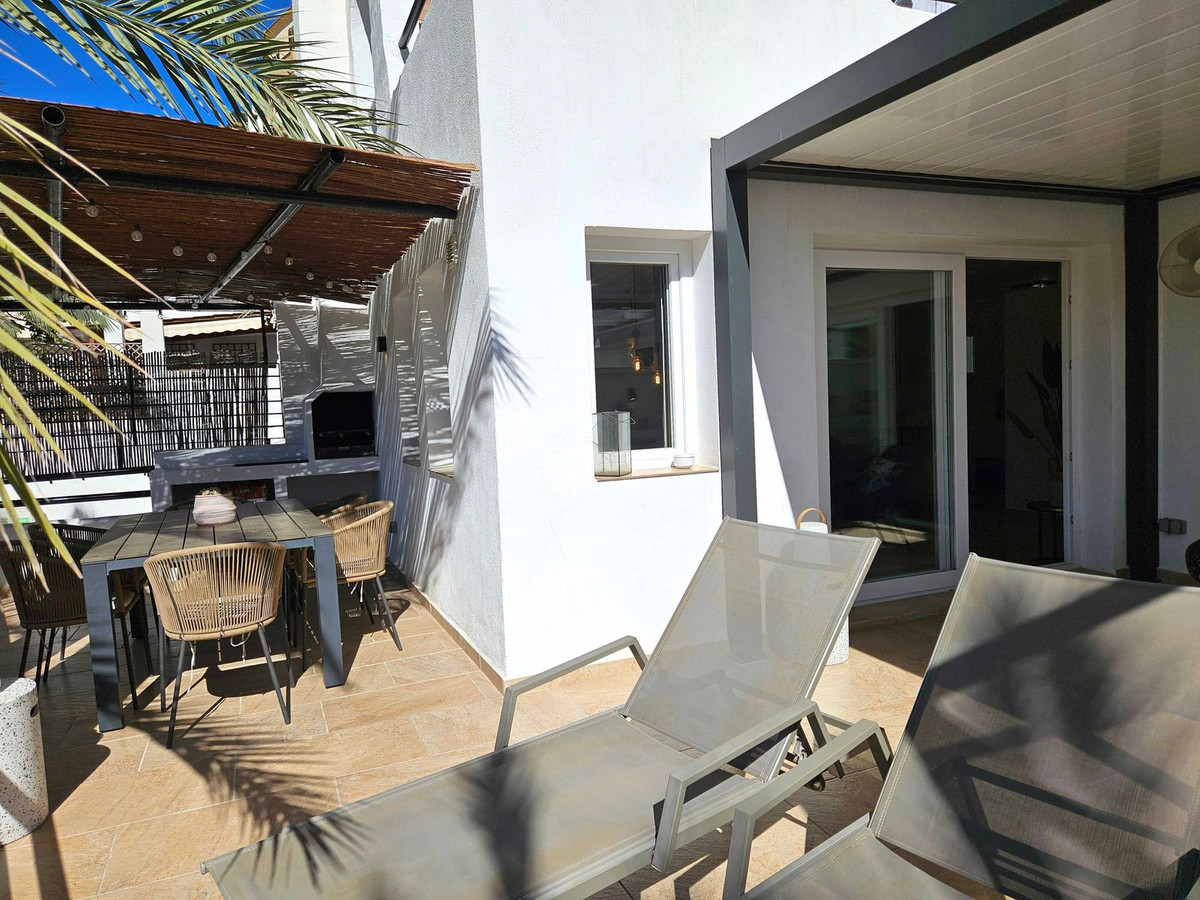 1 Bed Apartment for sale in Benalmadena Costa Costa Del Sol, Málaga, Spain