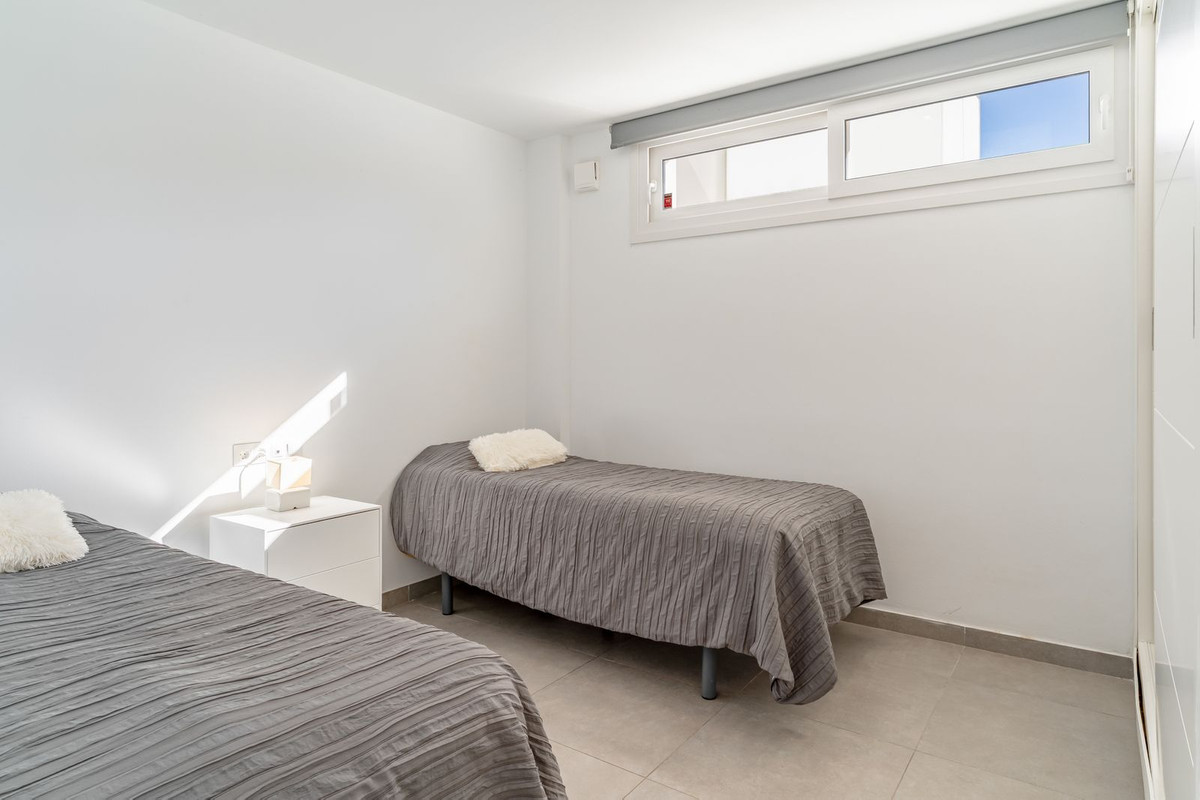 5 Bed Townhouse for sale in Fuengirola Costa Del Sol, Málaga, Spain