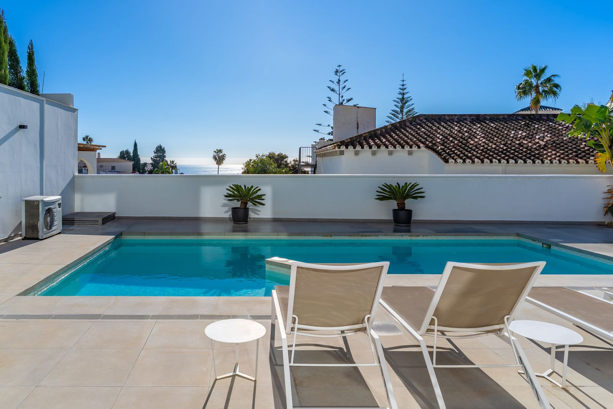 5 Bed Townhouse for sale in Fuengirola Costa Del Sol, Málaga, Spain