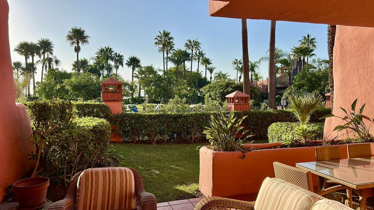 3 Bed Apartment for sale in New Golden Mile Costa Del Sol, Málaga, Spain