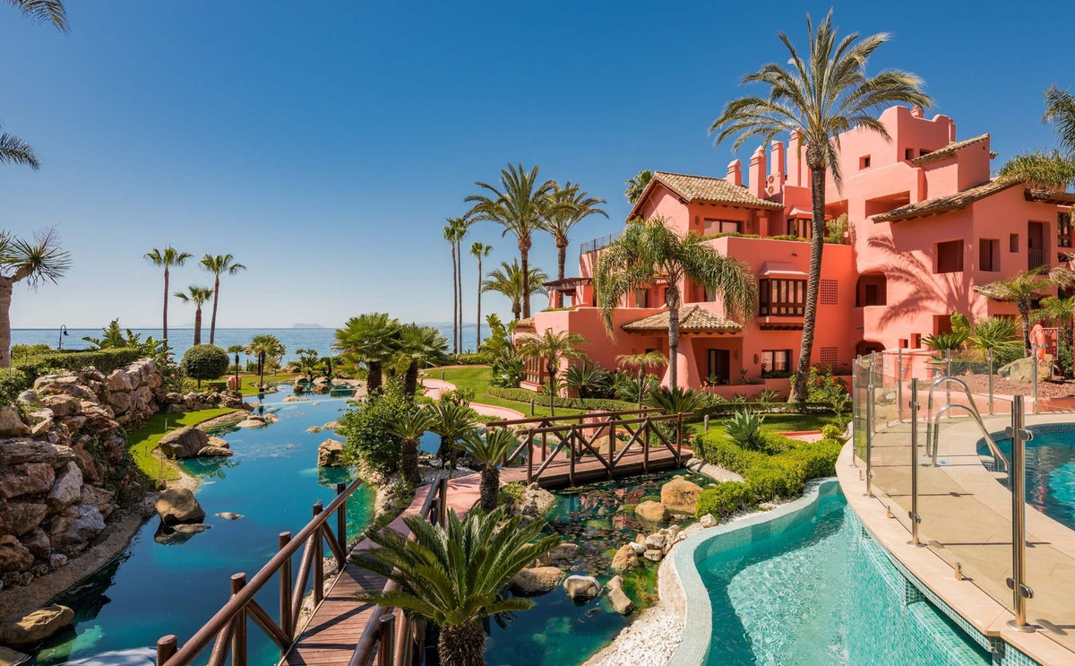 3 Bed Apartment for sale in New Golden Mile Costa Del Sol, Málaga, Spain