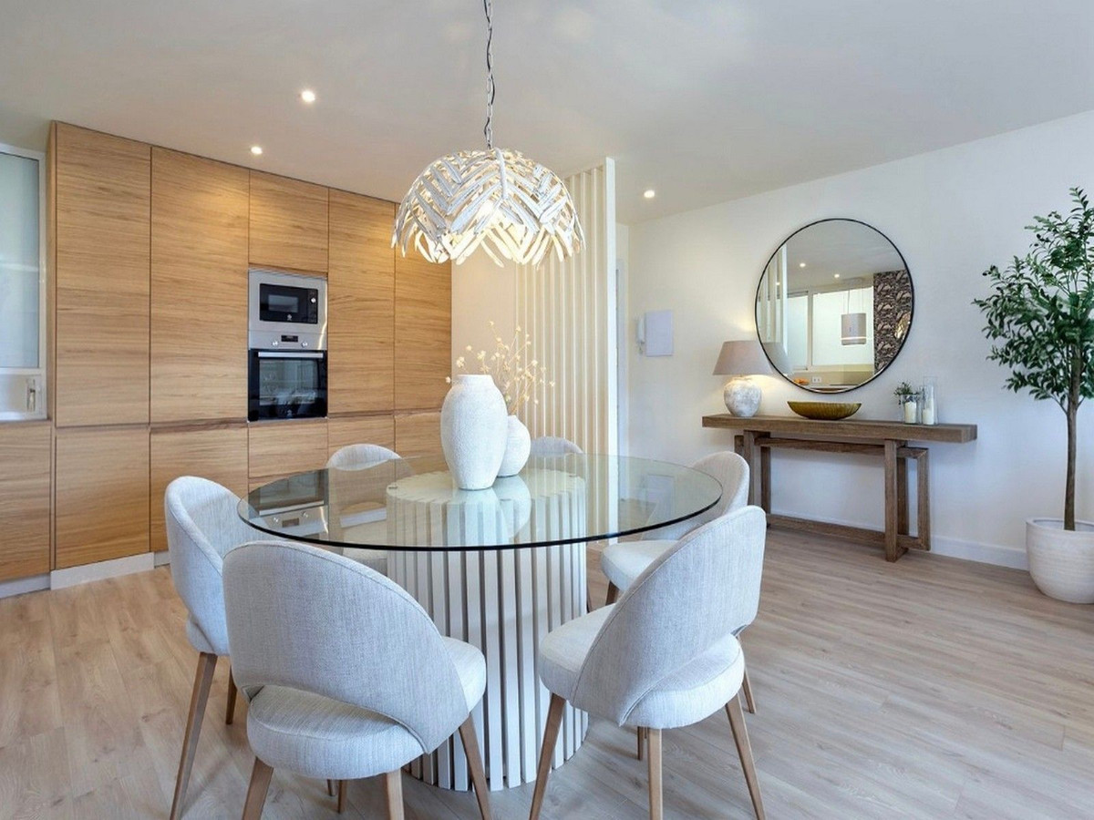 2 Bed Apartment for sale in Fuengirola Costa Del Sol, Málaga, Spain