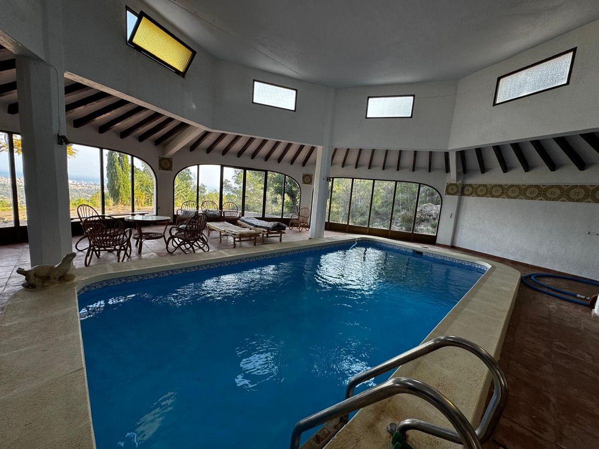4 Bed Townhouse for sale in Calpe Costa Blanca, Alicante, Spain
