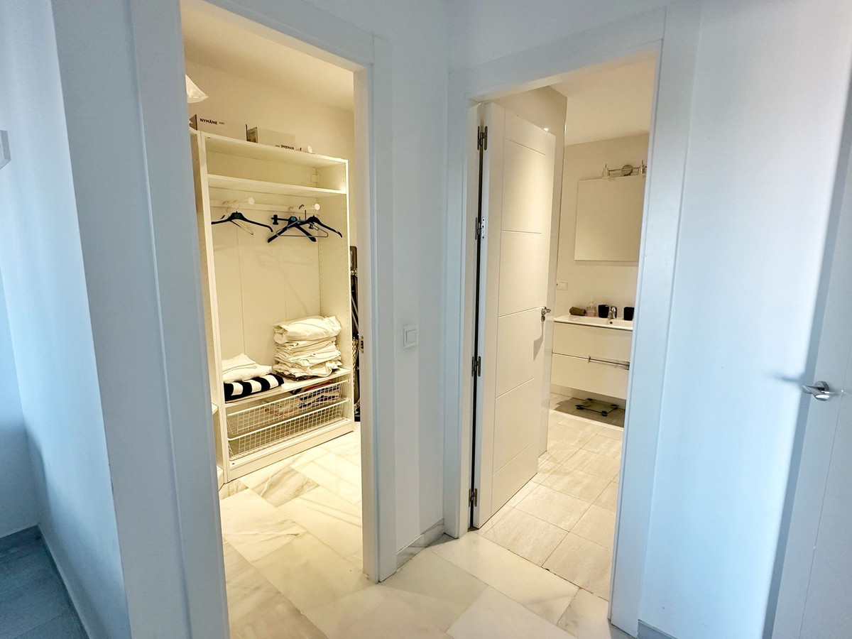 Se vende Apartamento Planta Baja de 4 dormitorios en Costa Del Sol, Málaga, España