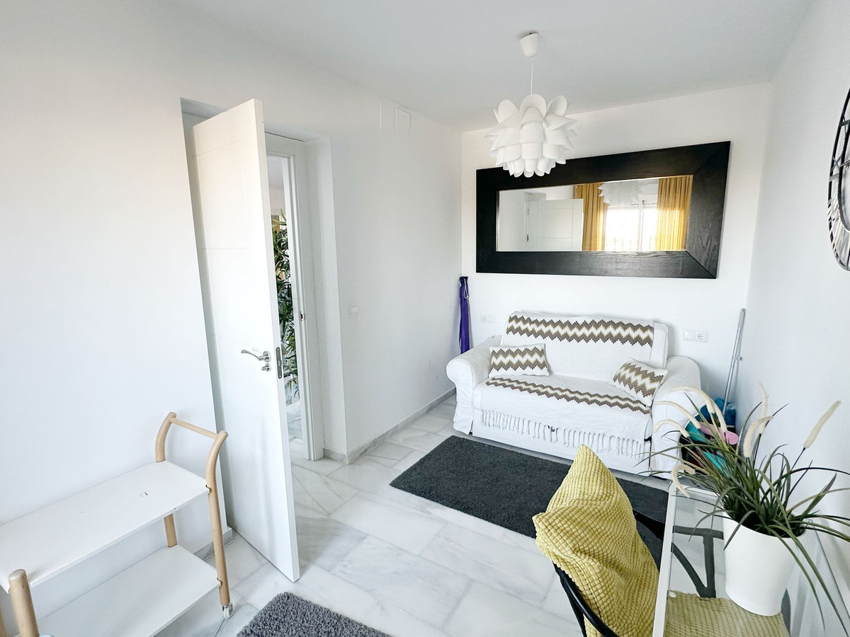 Se vende Apartamento Planta Baja de 4 dormitorios en Costa Del Sol, Málaga, España