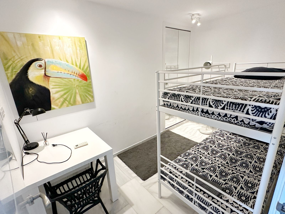 Se vende Apartamento Planta Baja de 4 dormitorios en Costa Del Sol, Málaga, España