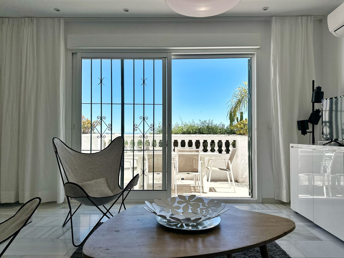 Se vende Apartamento Planta Baja de 4 dormitorios en Costa Del Sol, Málaga, España