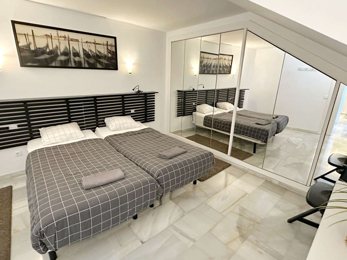 Se vende Apartamento Planta Baja de 4 dormitorios en Costa Del Sol, Málaga, España