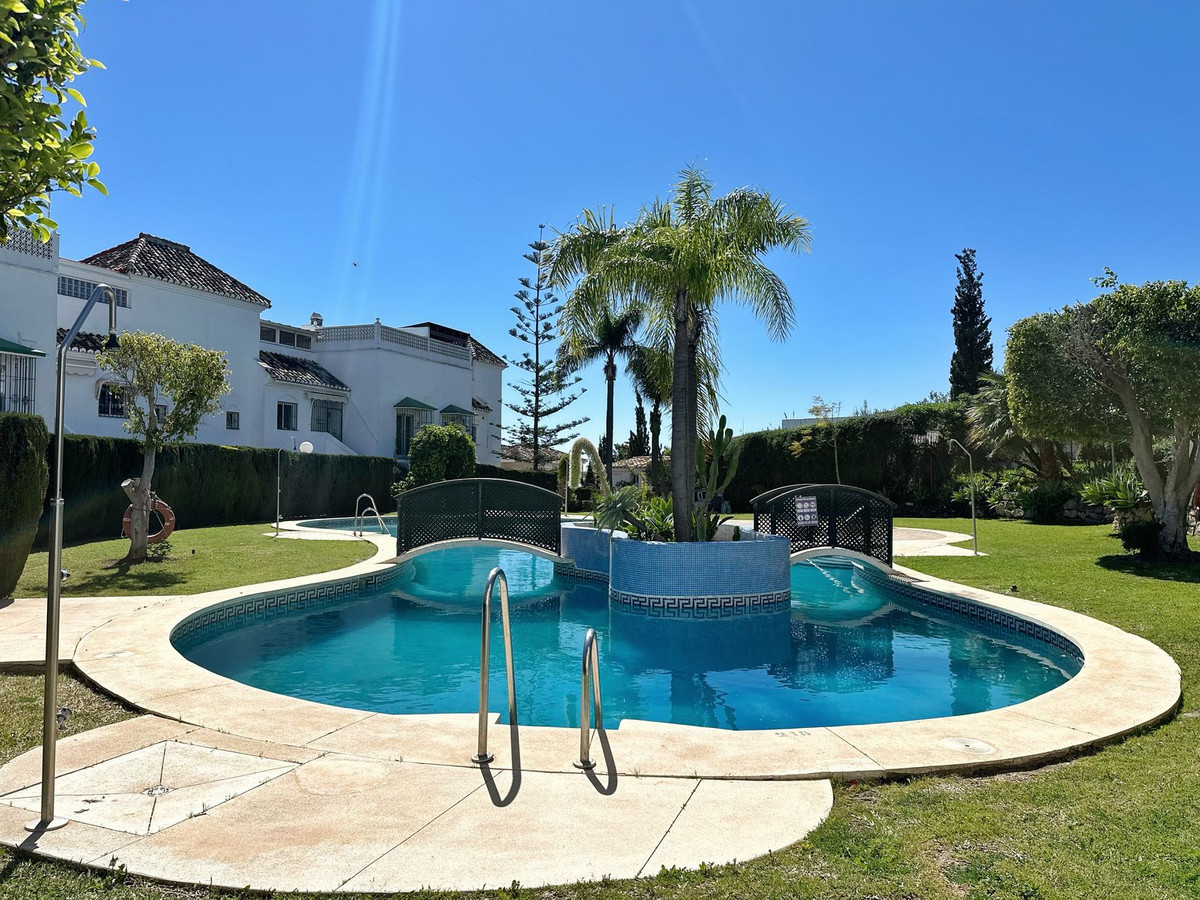 Se vende Apartamento Planta Baja de 4 dormitorios en Costa Del Sol, Málaga, España