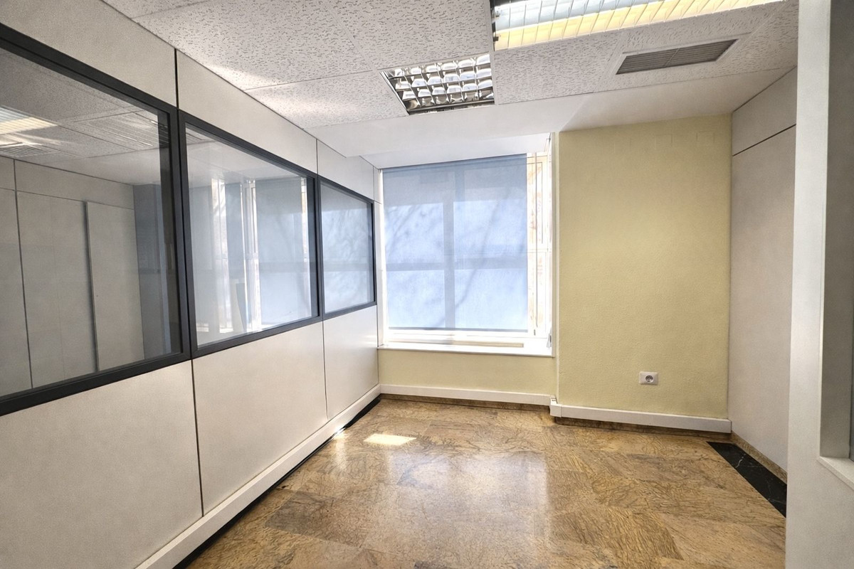 Se vende Local comercial  en Costa Del Sol, Málaga, España