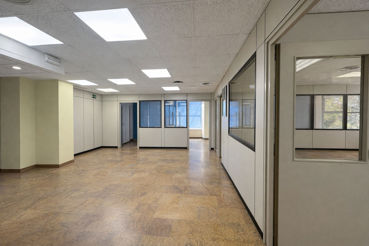 Se vende Local comercial  en Costa Del Sol, Málaga, España