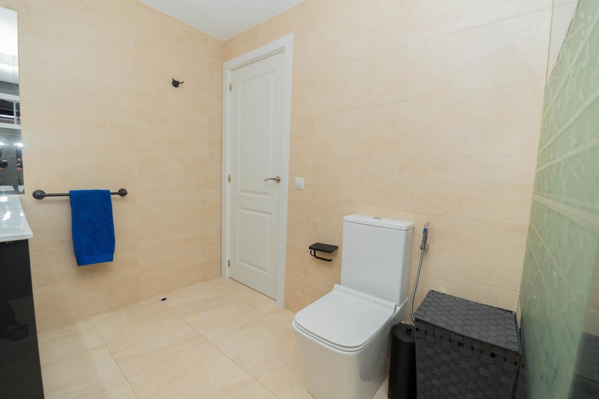 2 Bed Apartment for sale in Benalmadena Costa Del Sol, Málaga, Spain