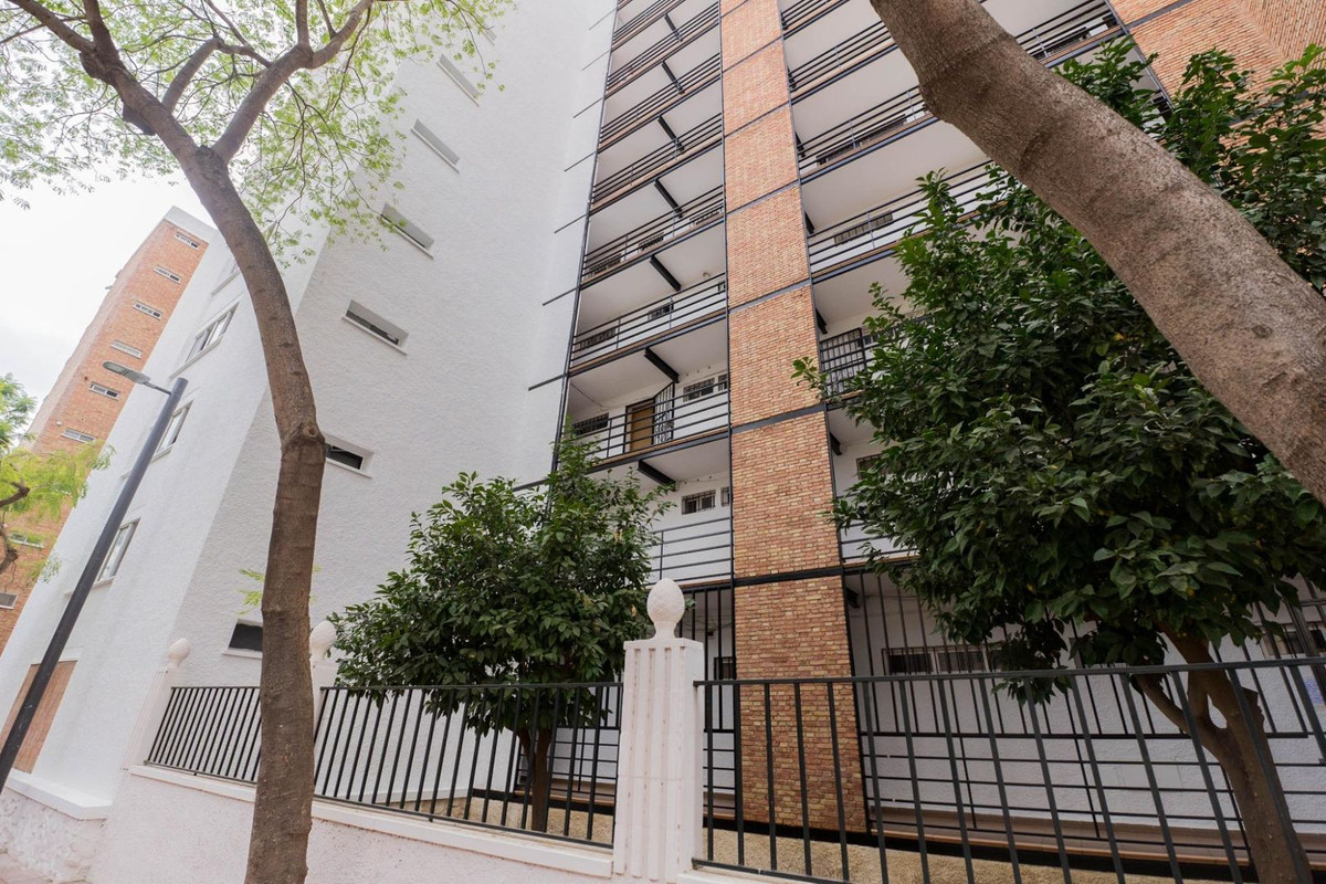 2 Bed Apartment for sale in Benalmadena Costa Del Sol, Málaga, Spain