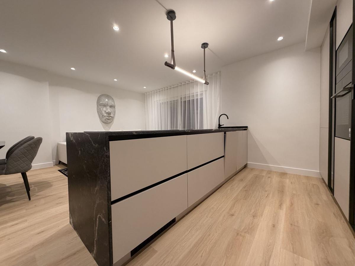 3 Bed Apartment for sale in Nueva Andalucía Costa Del Sol, Málaga, Spain