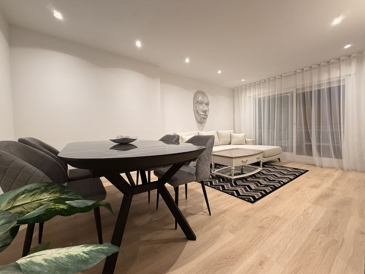 3 Bed Apartment for sale in Nueva Andalucía Costa Del Sol, Málaga, Spain