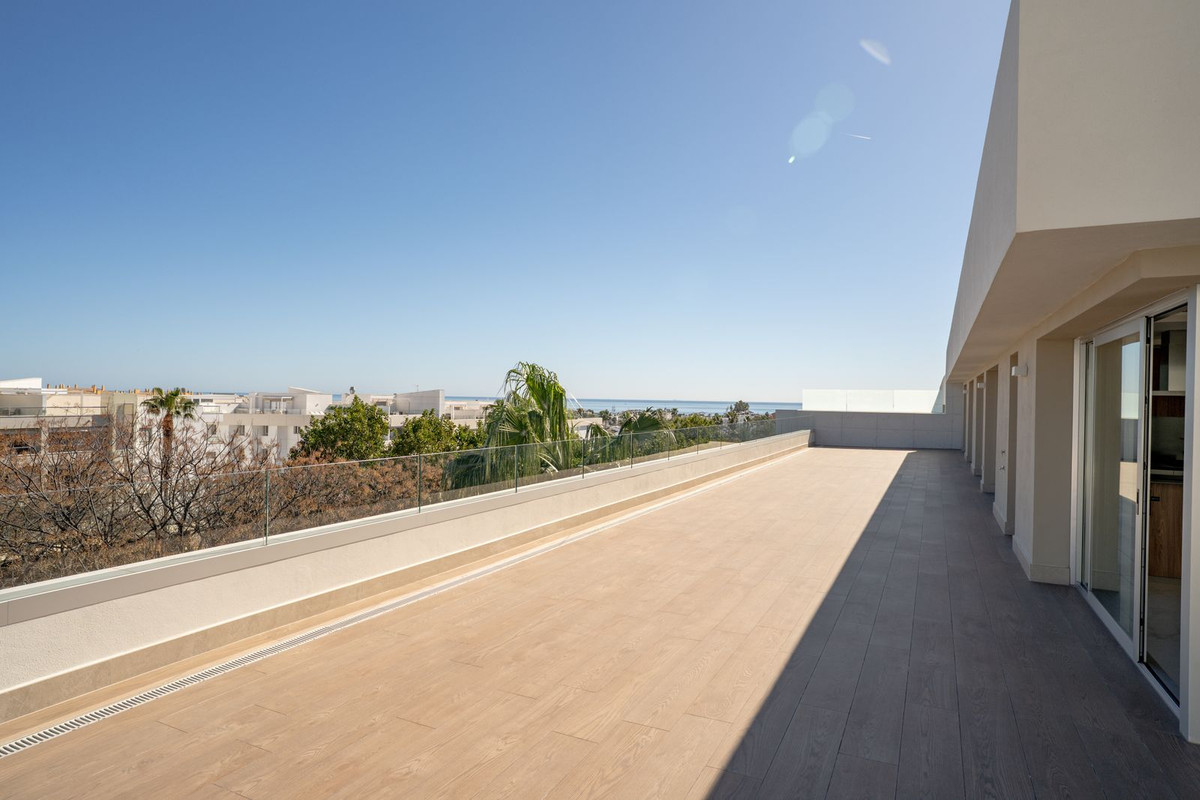 4 Bed Apartment for sale in San Pedro De Alcántara Costa Del Sol, Málaga, Spain