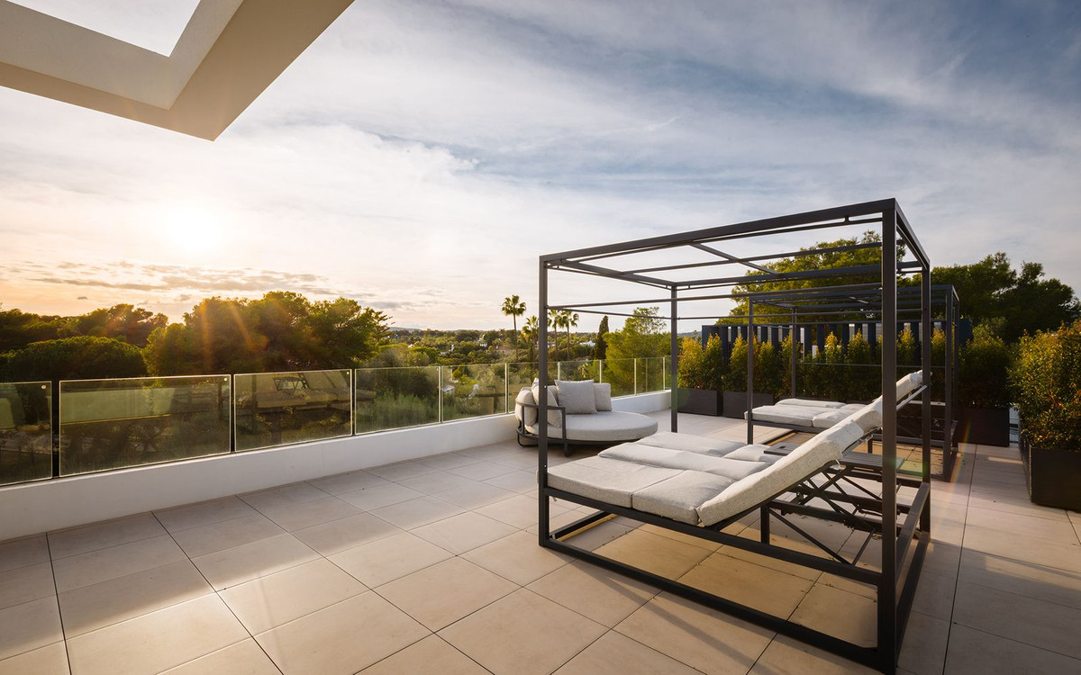 Se vende Villa - Chalet de 7 dormitorios en Costa Del Sol, Cadiz, España
