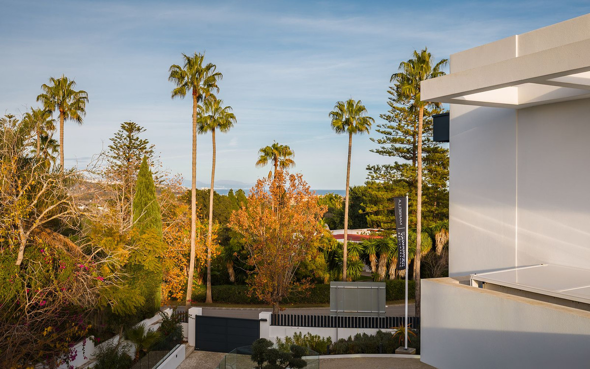 Se vende Villa - Chalet de 7 dormitorios en Costa Del Sol, Cadiz, España
