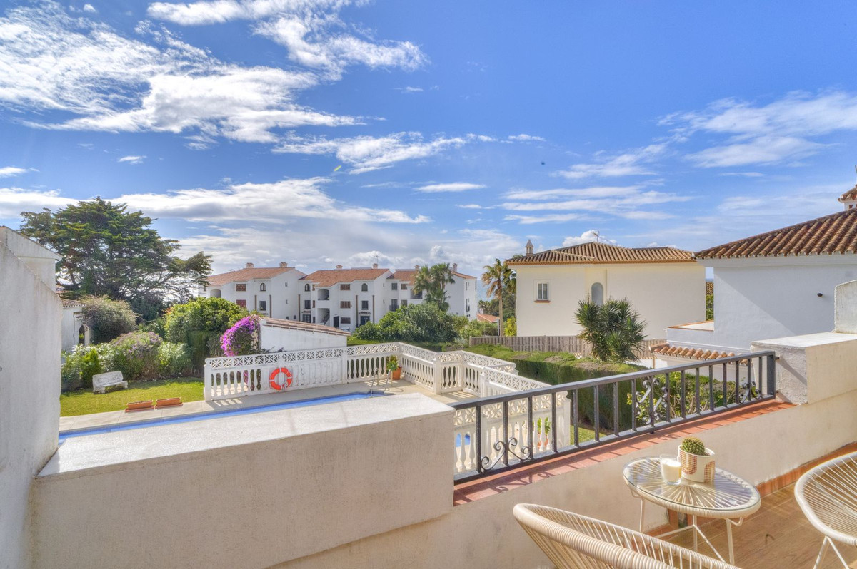 2 Bed Apartment for sale in Miraflores Costa Del Sol, Málaga, Spain
