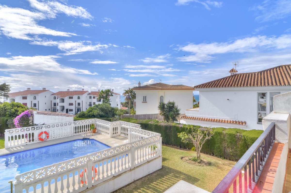 2 Bed Apartment for sale in Miraflores Costa Del Sol, Málaga, Spain