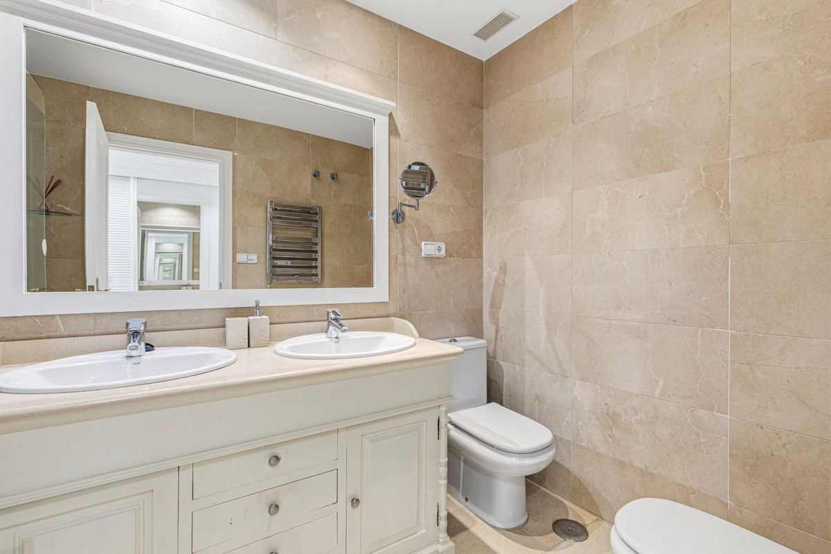 2 Bed Apartment for sale in Los Arqueros Costa Del Sol, Málaga, Spain