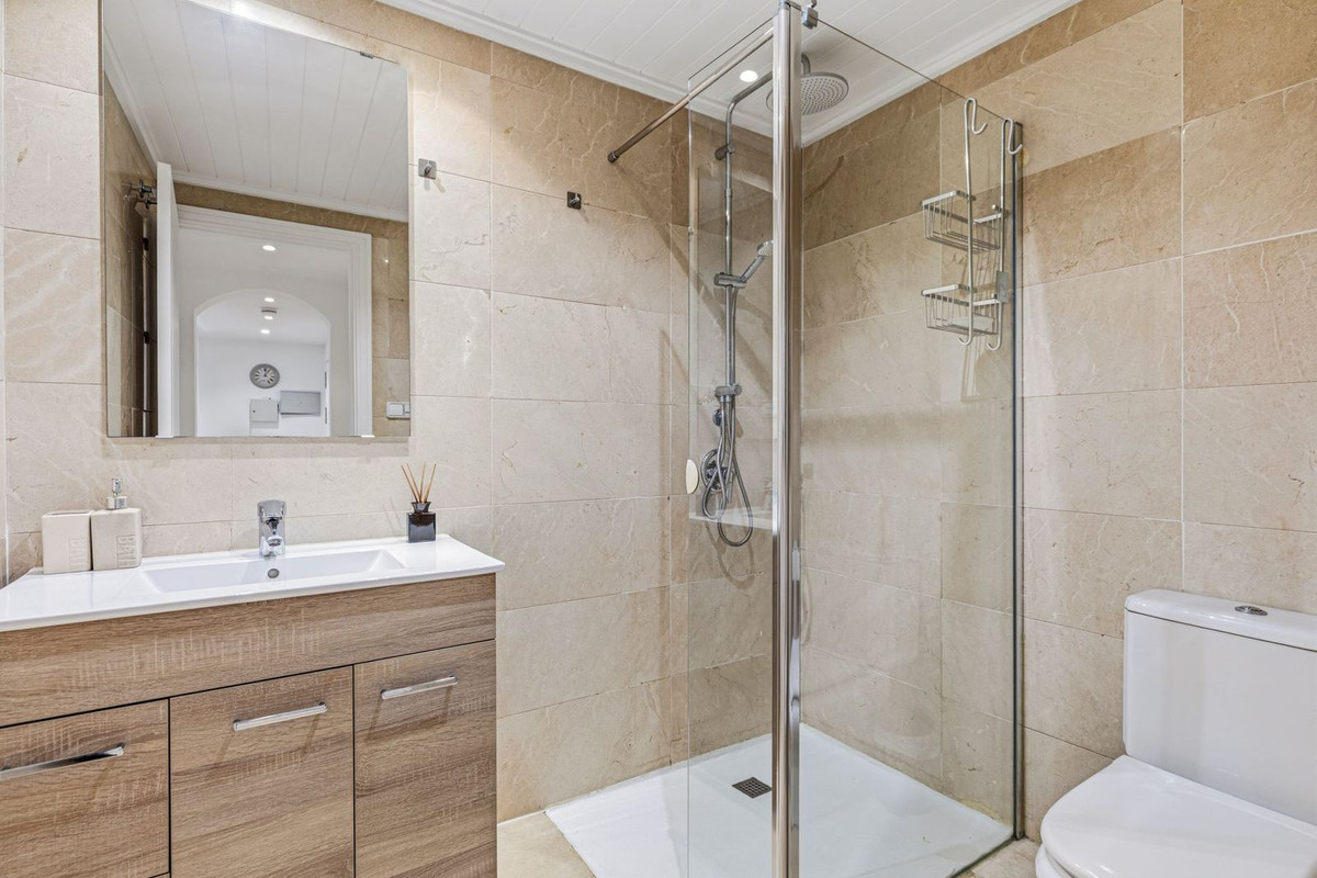 2 Bed Apartment for sale in Los Arqueros Costa Del Sol, Málaga, Spain