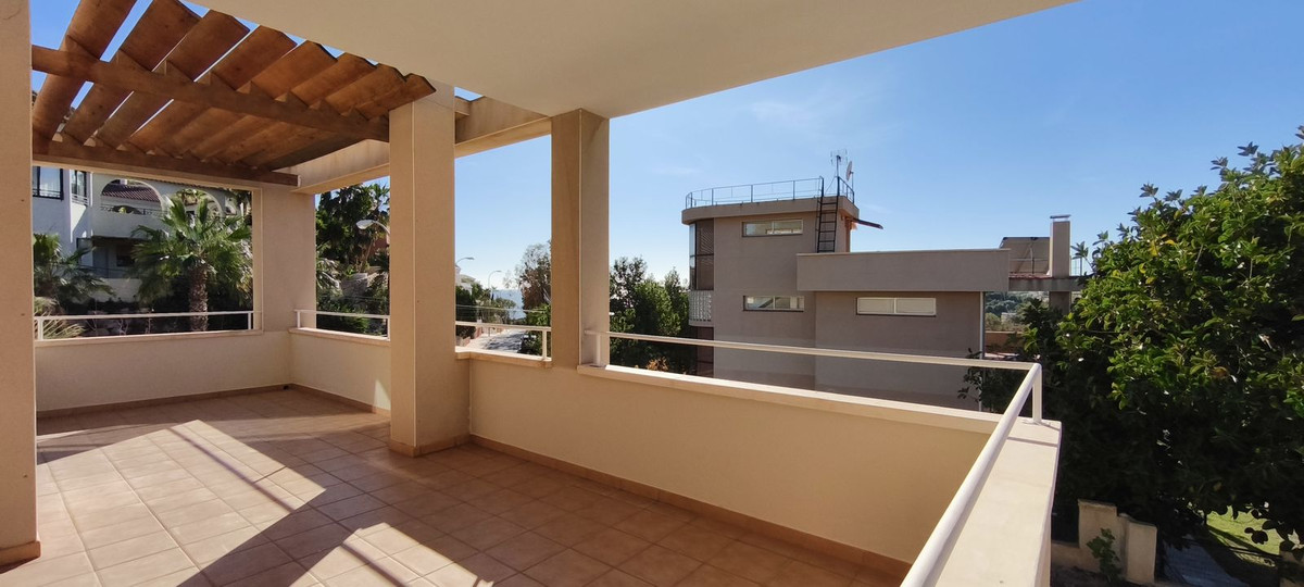 4 Bed Townhouse for sale in El Campello Costa Blanca, Alicante, Spain