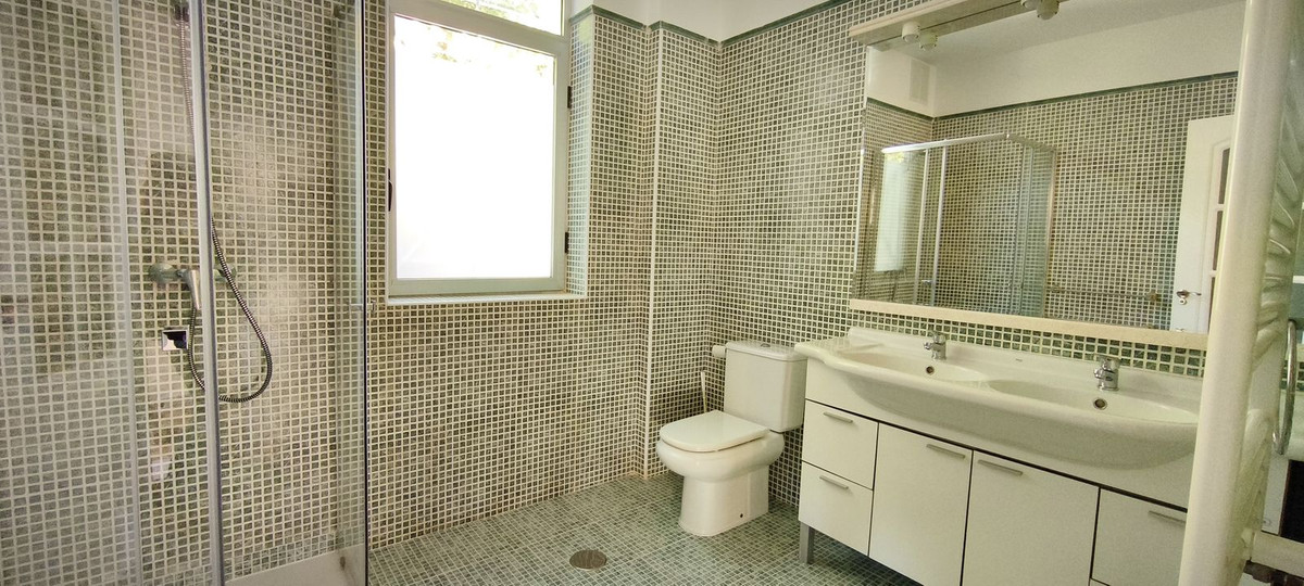4 Bed Townhouse for sale in El Campello Costa Blanca, Alicante, Spain