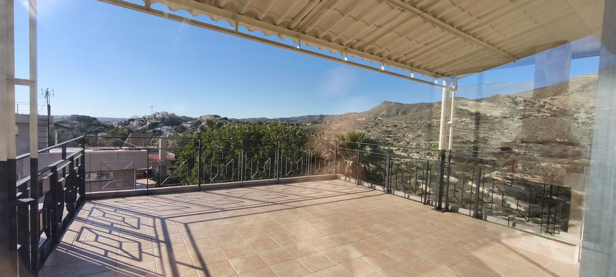 4 Bed Townhouse for sale in El Campello Costa Blanca, Alicante, Spain