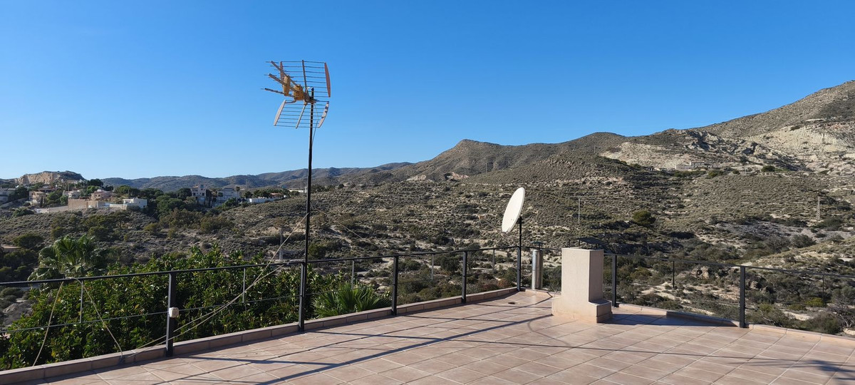 4 Bed Townhouse for sale in El Campello Costa Blanca, Alicante, Spain