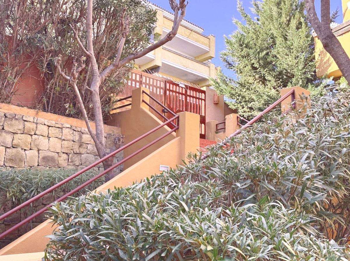 3 Bed Apartment for sale in Riviera Del Sol Costa Del Sol, Málaga, Spain