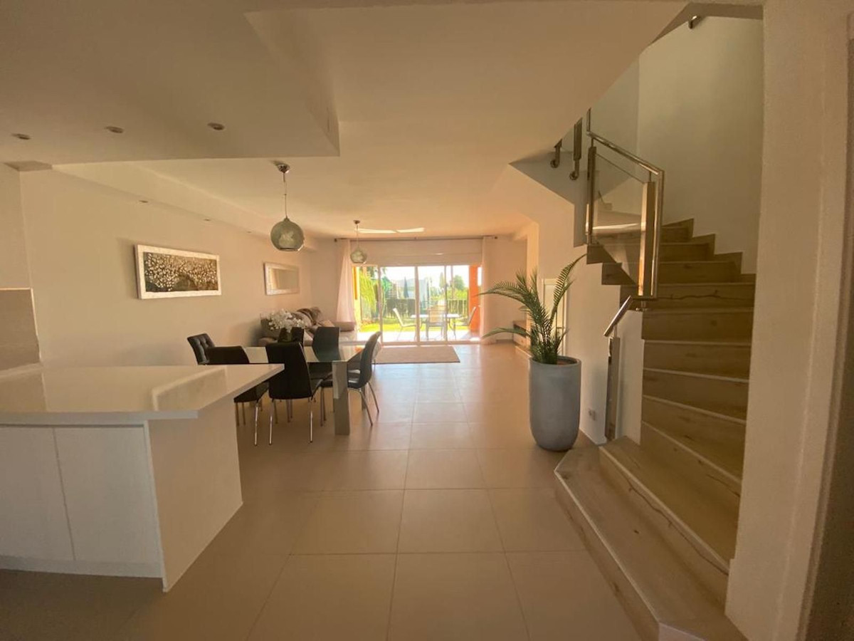 3 Bed Townhouse for sale in Benahavís Costa Del Sol, Málaga, Spain