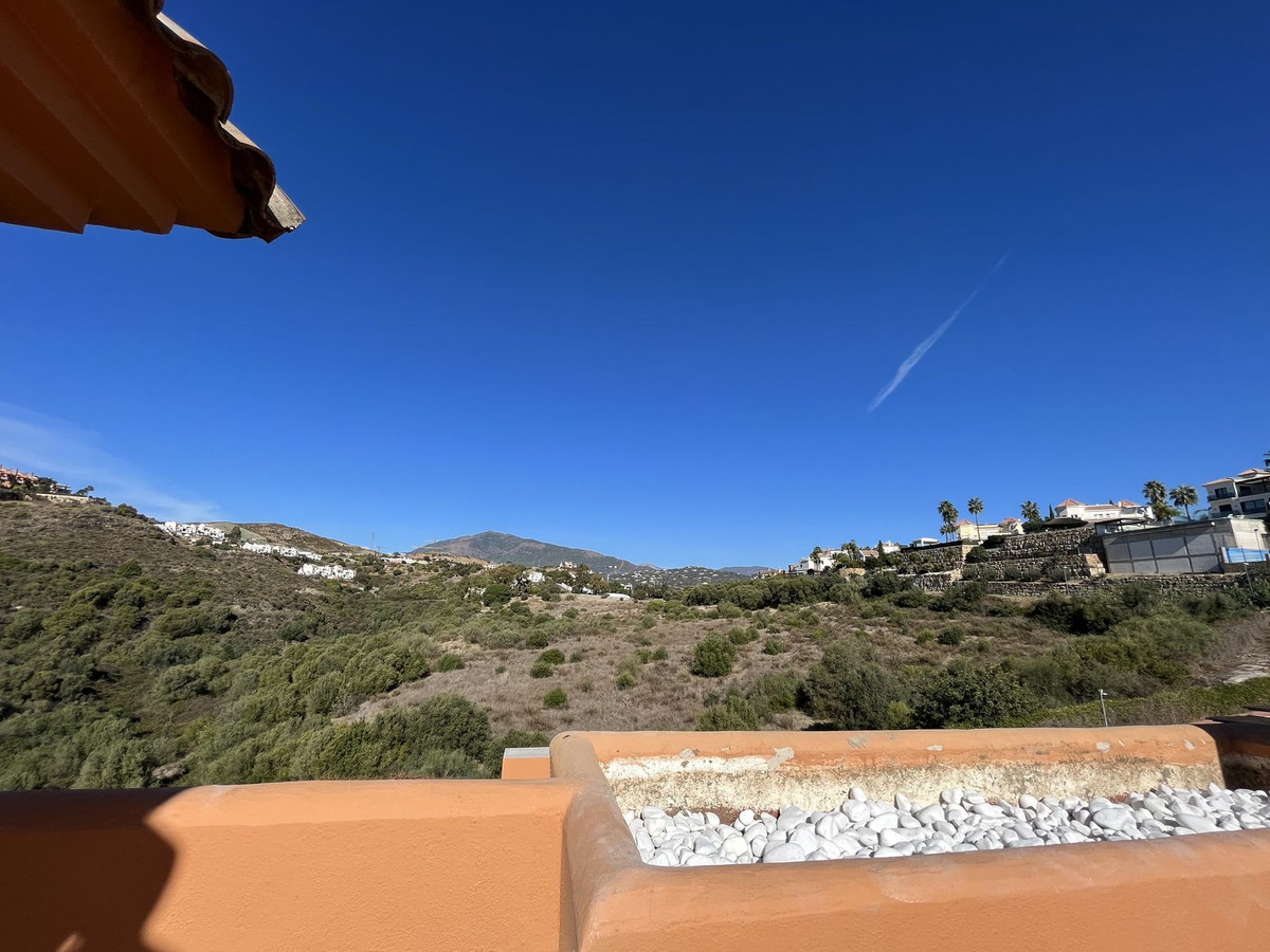 3 Bed Townhouse for sale in Benahavís Costa Del Sol, Málaga, Spain