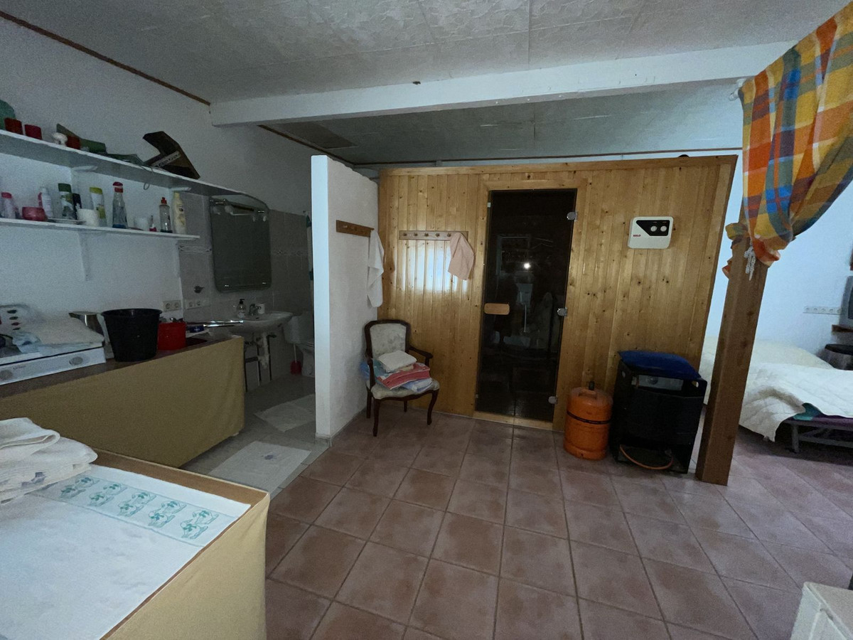 3 Bed Townhouse for sale in Estepona Costa Del Sol, Málaga, Spain