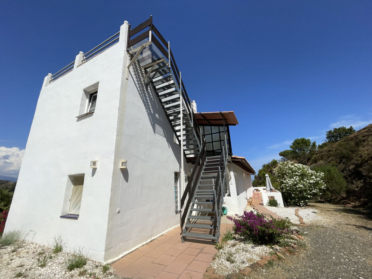3 Bed Townhouse for sale in Estepona Costa Del Sol, Málaga, Spain