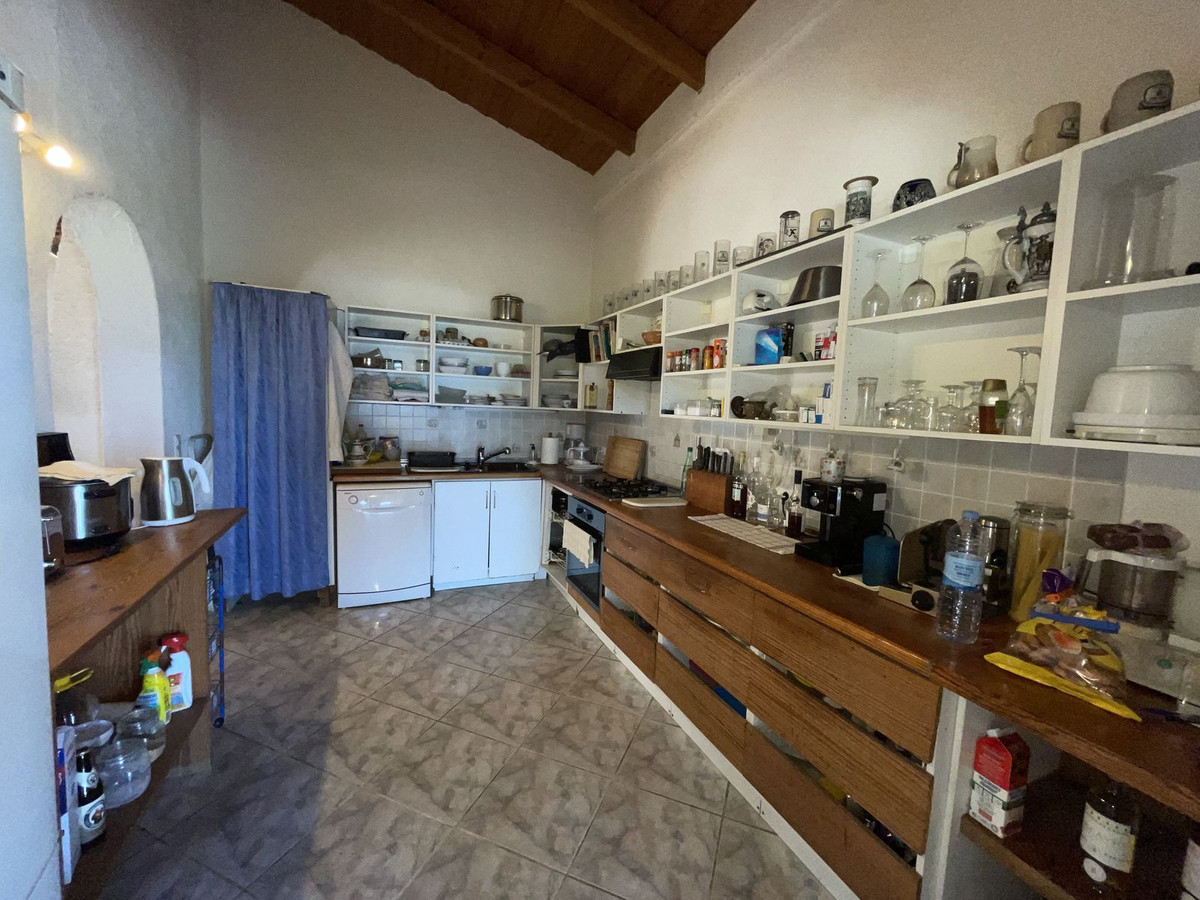 3 Bed Townhouse for sale in Estepona Costa Del Sol, Málaga, Spain