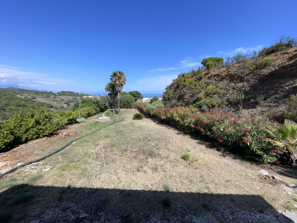 3 Bed Townhouse for sale in Estepona Costa Del Sol, Málaga, Spain