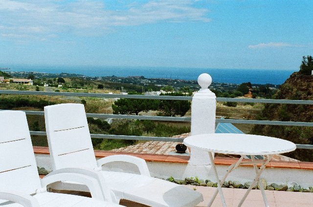 3 Bed Townhouse for sale in Estepona Costa Del Sol, Málaga, Spain