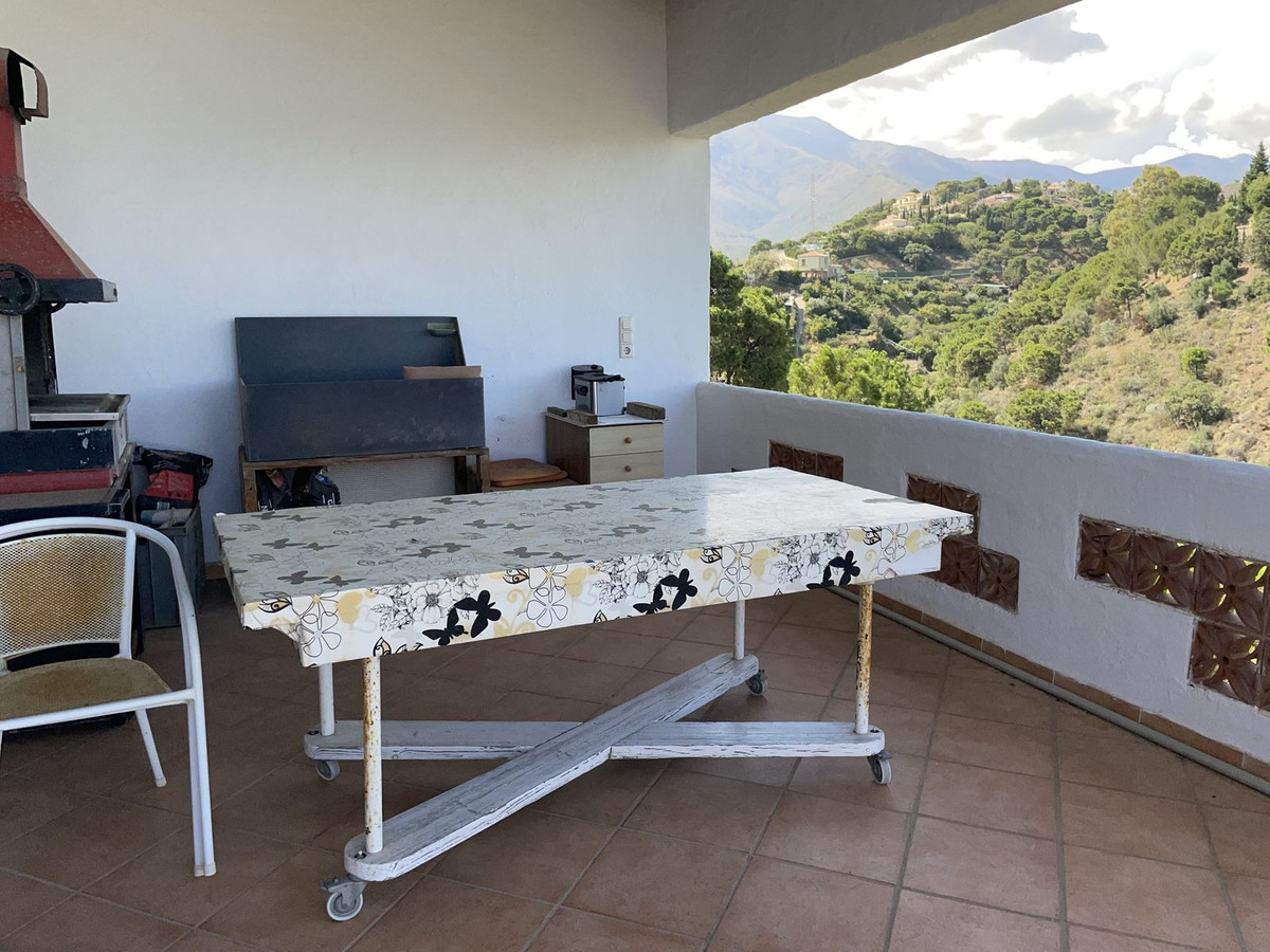 3 Bed Townhouse for sale in Estepona Costa Del Sol, Málaga, Spain