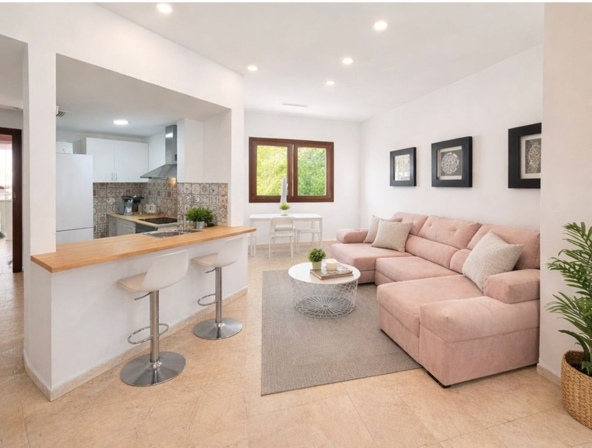 4 Bed Apartment for sale in Benahavís Costa Del Sol, Málaga, Spain