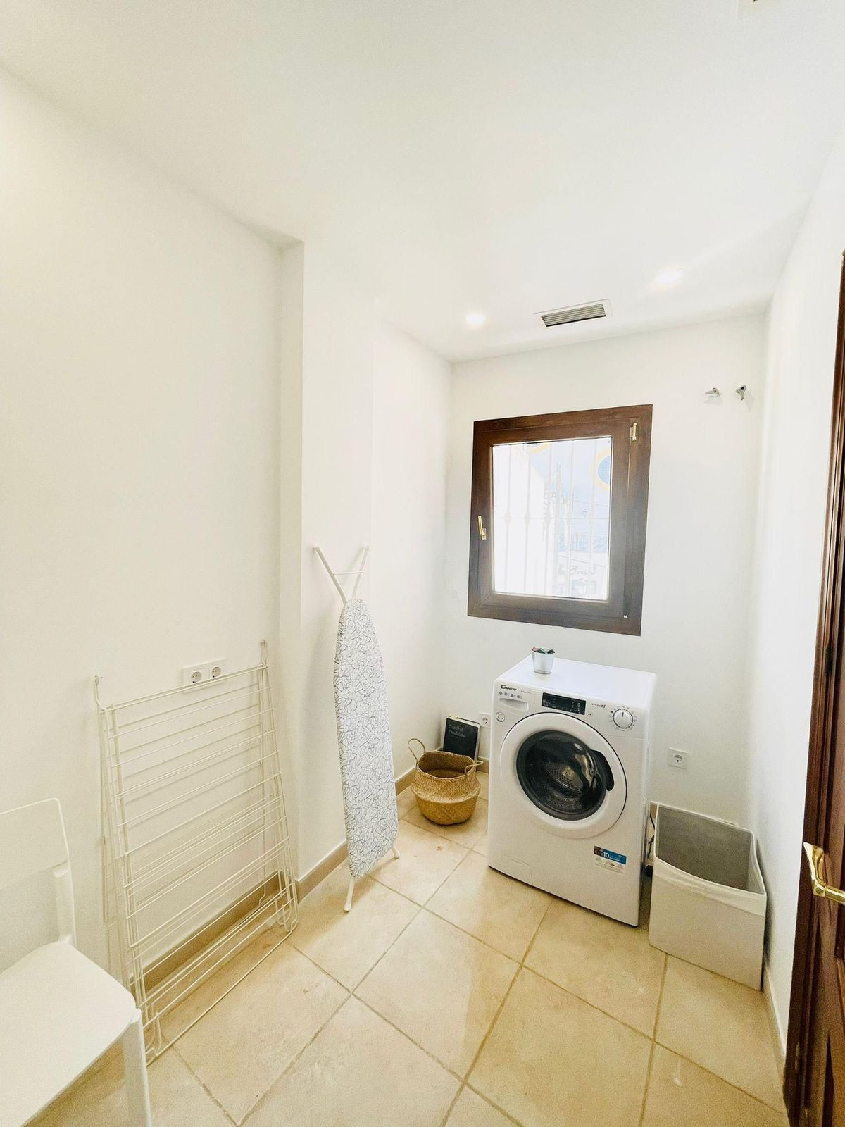 4 Bed Apartment for sale in Benahavís Costa Del Sol, Málaga, Spain
