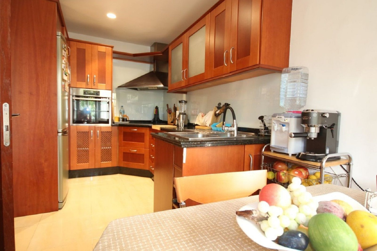 5 Bed Townhouse for sale in Marbella Costa Del Sol, Málaga, Spain