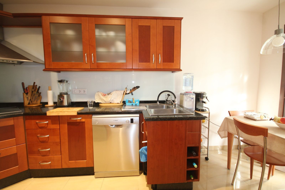 5 Bed Townhouse for sale in Marbella Costa Del Sol, Málaga, Spain