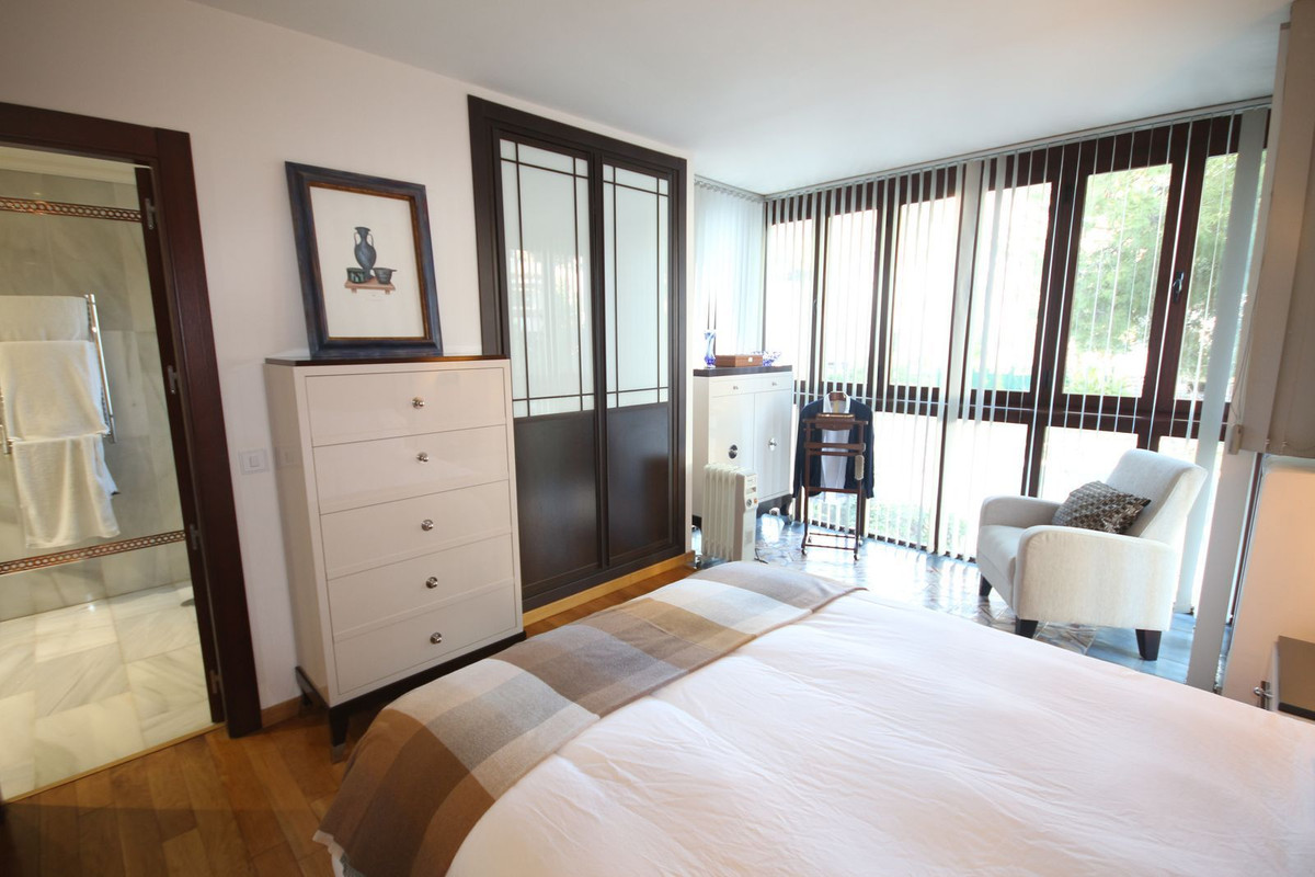 5 Bed Townhouse for sale in Marbella Costa Del Sol, Málaga, Spain