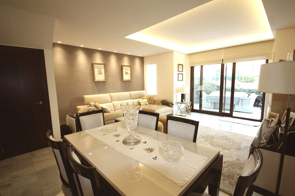 5 Bed Townhouse for sale in Marbella Costa Del Sol, Málaga, Spain
