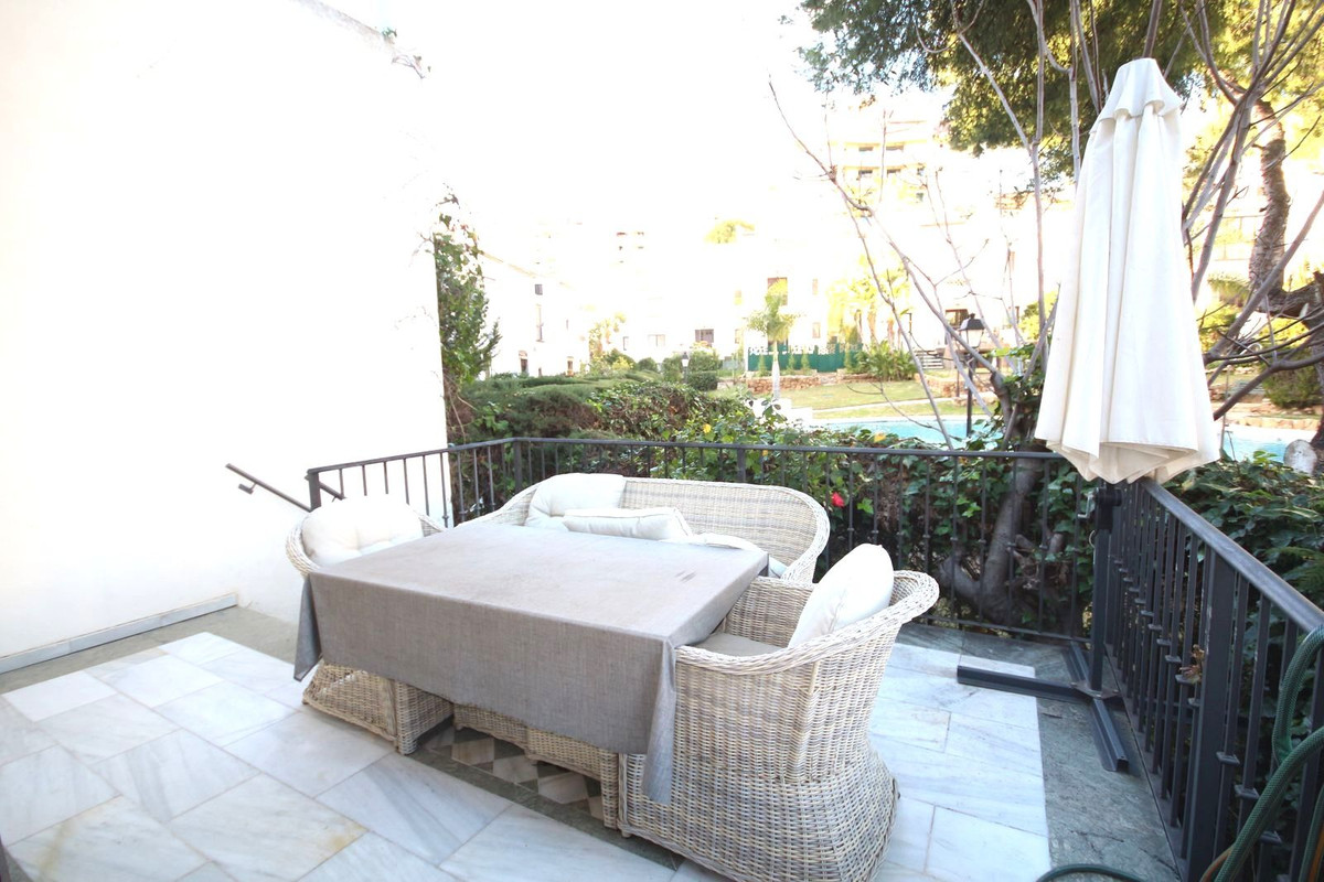 5 Bed Townhouse for sale in Marbella Costa Del Sol, Málaga, Spain