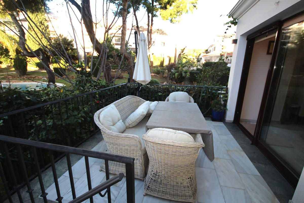5 Bed Townhouse for sale in Marbella Costa Del Sol, Málaga, Spain